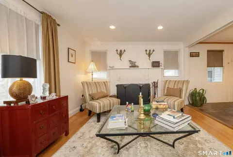 Living - 100 Pratt Rd, Clinton, CT 06413 photo 2 of 5