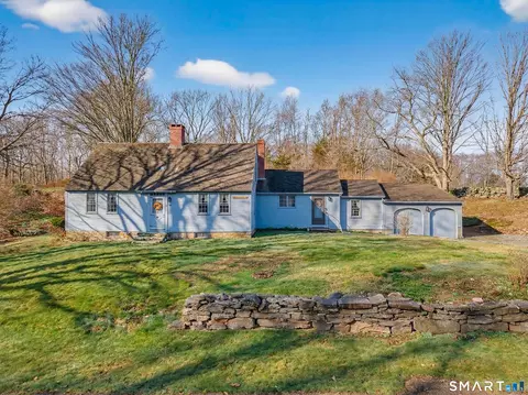 37 N Stonington Rd, Stonington, CT 06378