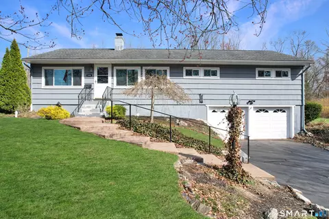 104 Laurel Ter, Cheshire, CT 06410