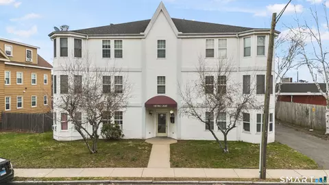 2020 Broad St #6, Hartford, CT 06114