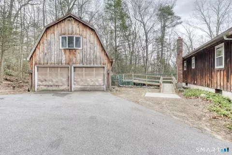 Exterior - 467 Providence Tpke, Hampton, CT 06247 photo 3 of 8