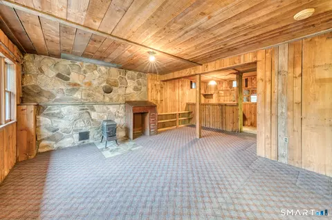 Living - 467 Providence Tpke, Hampton, CT 06247 photo 1 of 3