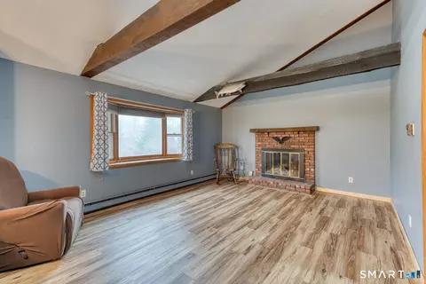Living - 467 Providence Tpke, Hampton, CT 06247 photo 2 of 3
