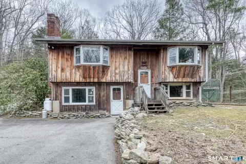 Exterior - 467 Providence Tpke, Hampton, CT 06247 photo 4 of 8