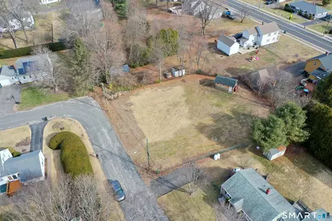 10 Liberty St, Plymouth, CT 06786
