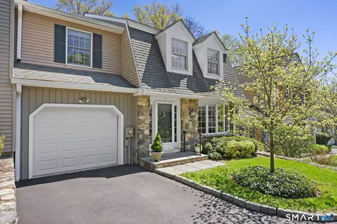 58 Lakeview Ave #9, New Canaan, CT 06840