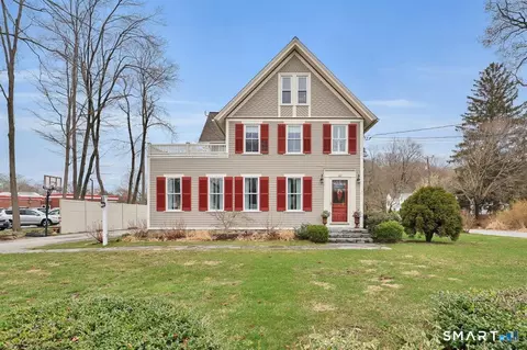 112 Main St, Centerbrook, CT 06409