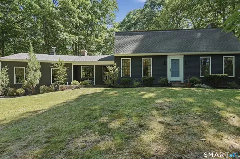 93 Maillet Ln, New Hartford, CT 06057