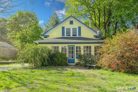 28 Reservoir St, Bethel, CT 06801