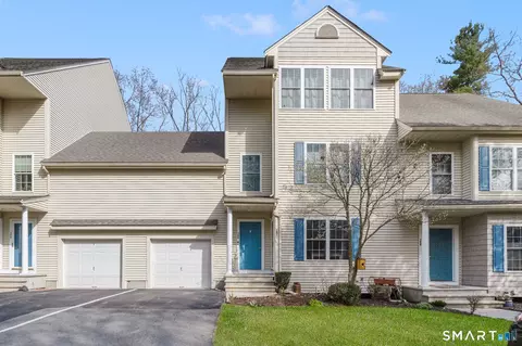 83 Perry St #167, Putnam, CT 06260
