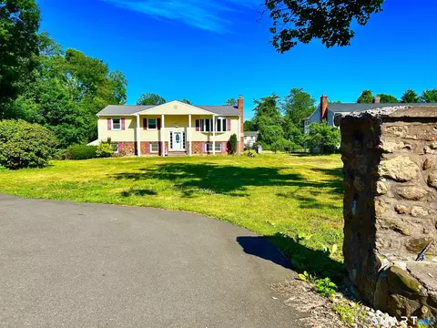 2007 Hartford Tpke, North Haven, CT 06473