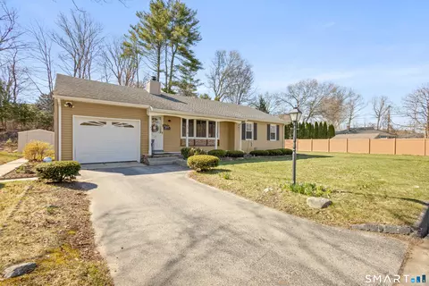 43 Woodward St, Killingly, CT 06239