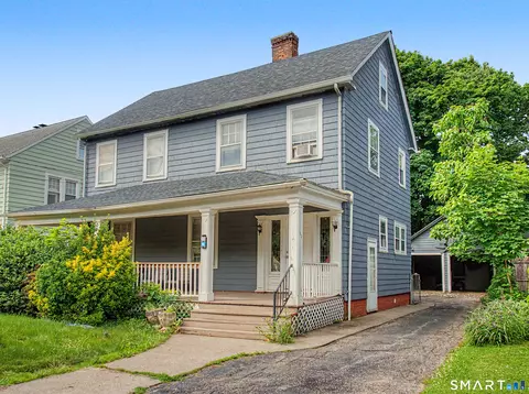 111 Elmwood Pl, Bridgeport, CT 06605