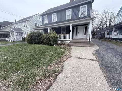 111 Elmwood Pl, Bridgeport, CT 06605