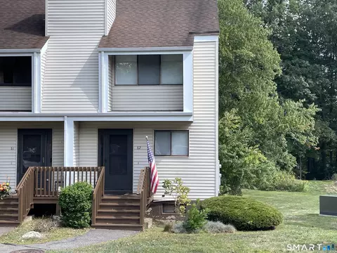82 Spice Hill Dr #82, Wallingford, CT 06492