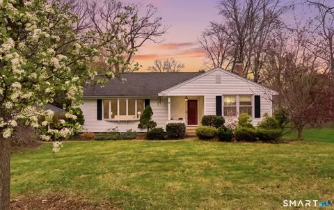 195 Farmstead Ln, Glastonbury, CT 06033