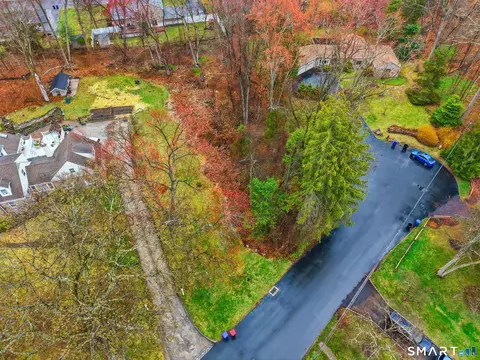 42 Deerwood Mnr, Norwalk, CT 06851