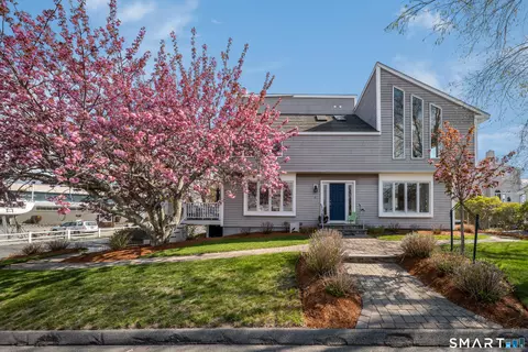 6 Leeway Dr, Westbrook, CT 06498