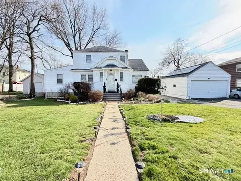 185 Grandview Ave, Bridgeport, CT 06606