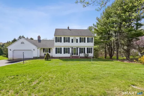53 Hansen Farm Rd, North Haven, CT 06473