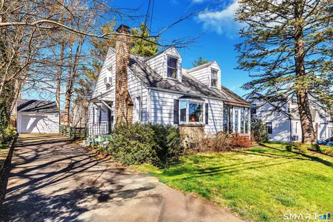 148 Crane St, Fairfield, CT 06825