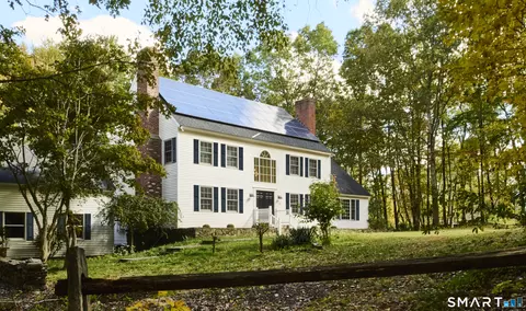 24 Hickory Ln, Roxbury, CT 06783