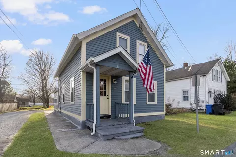 25 Putnam Rd, Plainfield, CT 06374