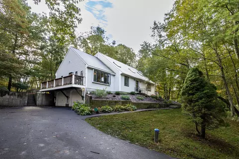 54 Lakeview Ter, Westbrook, CT 06498