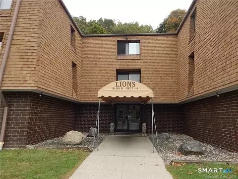 126 Triangle St #A16, Danbury, CT 06810