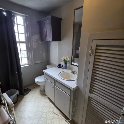 Bath - 26 Plains Rd, Windham, CT 06280 photo 1 of 3
