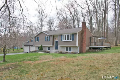 45 Crestwood Dr, East Hampton, CT 06424