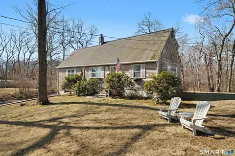 76 River St W # -1, Old Saybrook, CT 06475