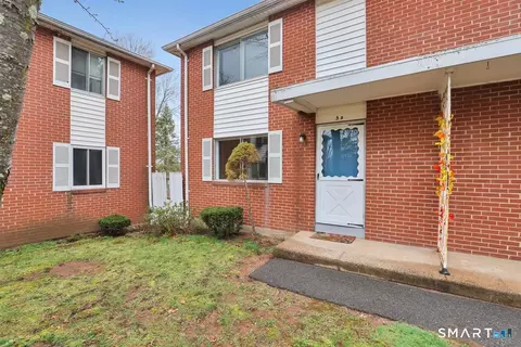 273 Queen St #5D, Southington, CT 06489