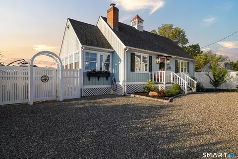 129 Nehantic Trl, Old Saybrook, CT 06475