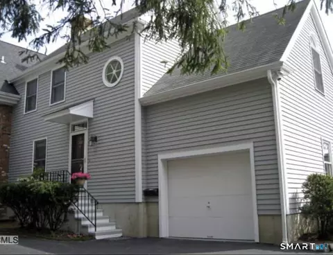 122 Summer St #122, New Canaan, CT 06840