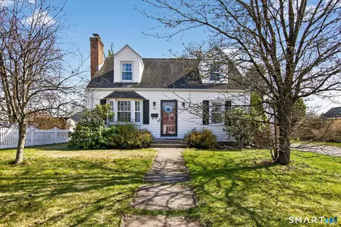 22 Carroll Rd, Manchester, CT 06042
