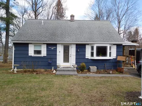 21 Sunrise Dr, Torrington, CT 06790