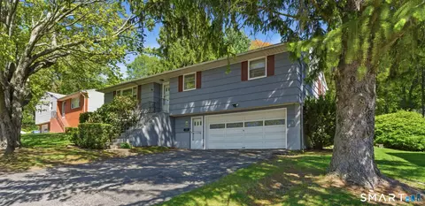 94 Windy Dr, Waterbury, CT 06705