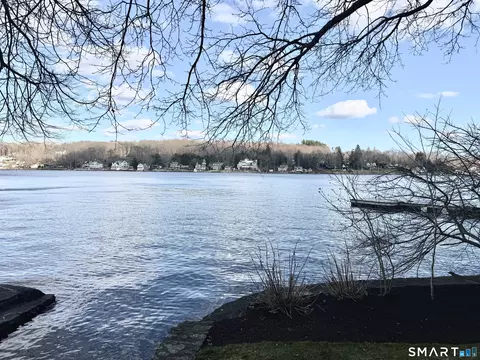 90 Island Trl, Morris, CT 06763