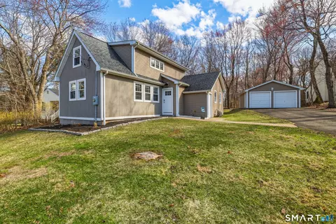 15 Cedar Ave, Wolcott, CT 06716