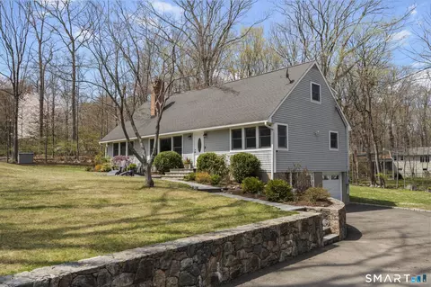 18 Edith Ln, Wilton, CT 06897