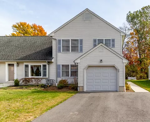 27 Deer Run Trl, Manchester, CT 06042