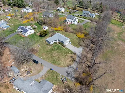View/Area - 9 Evas Dr, Brookfield, CT 06804 photo 3 of 5