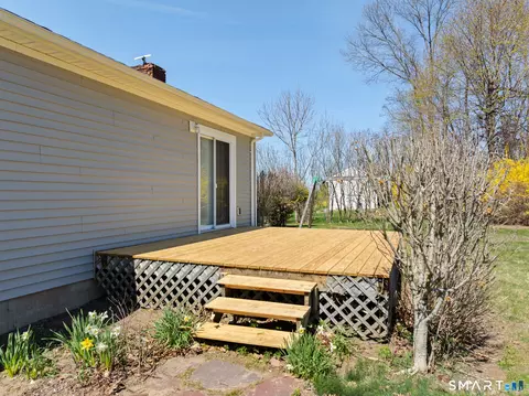 Exterior - 9 Evas Dr, Brookfield, CT 06804 photo 3 of 7