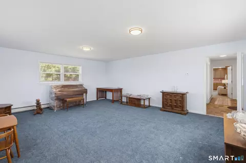 Living - 9 Evas Dr, Brookfield, CT 06804 photo 1 of 1