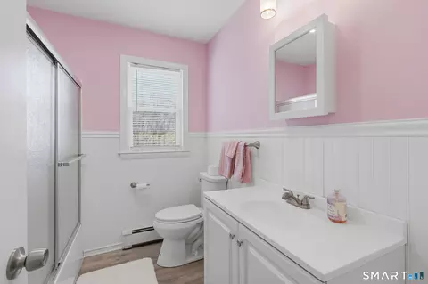 Bath - 9 Evas Dr, Brookfield, CT 06804 photo 2 of 2