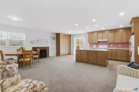 Other - 9 Evas Dr, Brookfield, CT 06804 photo 1 of 9