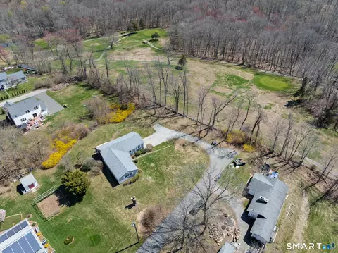 View/Area - 9 Evas Dr, Brookfield, CT 06804 photo 2 of 5