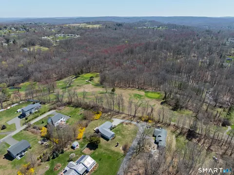 View/Area - 9 Evas Dr, Brookfield, CT 06804 photo 4 of 5
