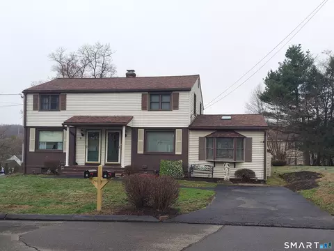 38-40 Lakeview Ter, Derby, CT 06418